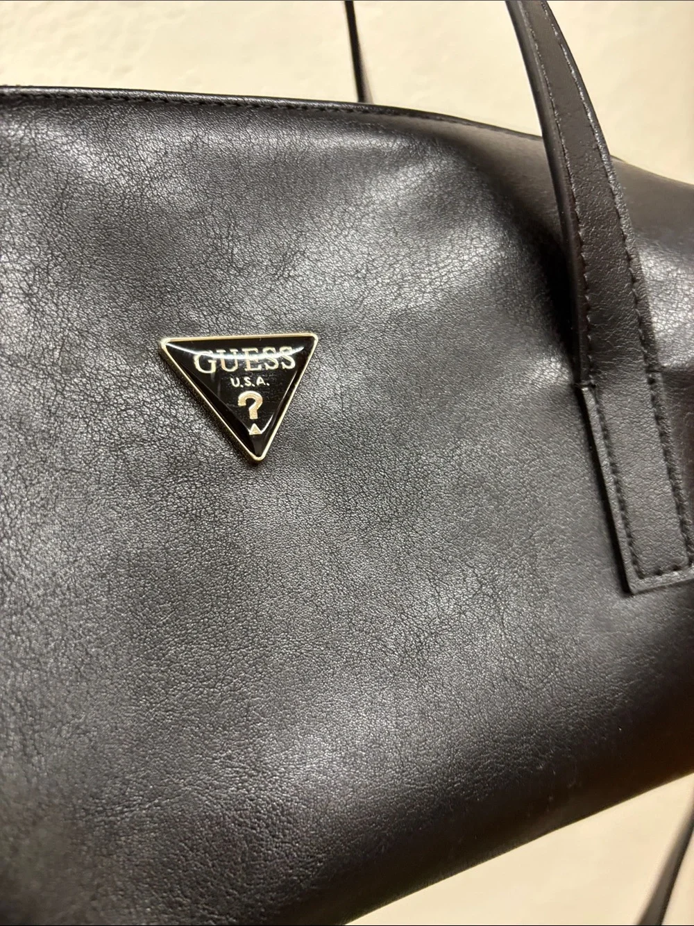 GUESS Barrel Satchel bag black light weight